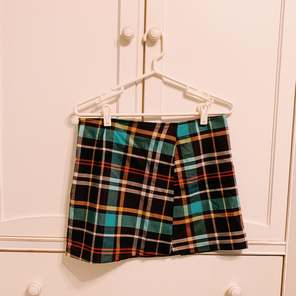 ADORABLE Urban Outfitters Checkered Skirt
